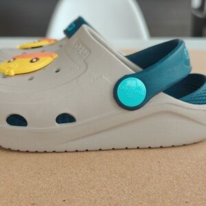 Kids Beige and Teal Clogs